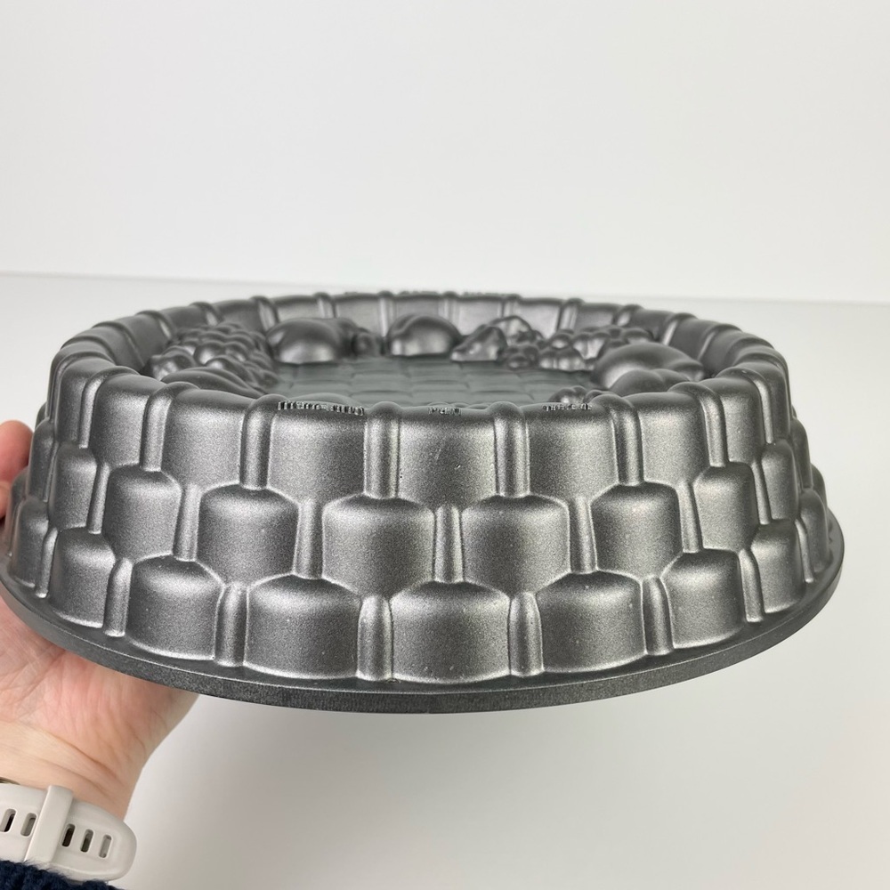 Nordic Ware Marianne Cake Pan Cast Aluminum Fruit Lattice Basket Weave 10 Cup - Picture 16 of 16